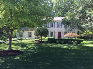 1433 Chestnut Ln, Rochester Hills, MI 48309