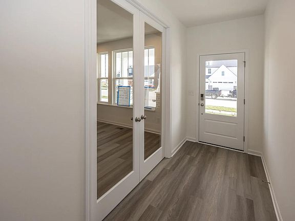 Ayden D foyer