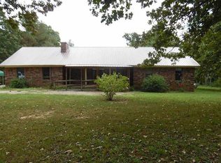 2698 Hubert Manul Rd, Michie, TN 38357