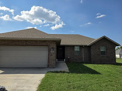 1524 Brewster Ln Photo 1