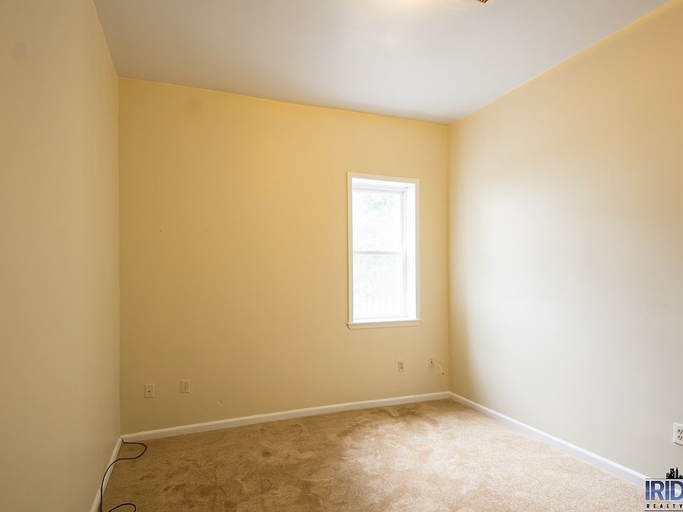 1st image of 546 Prospect St #1