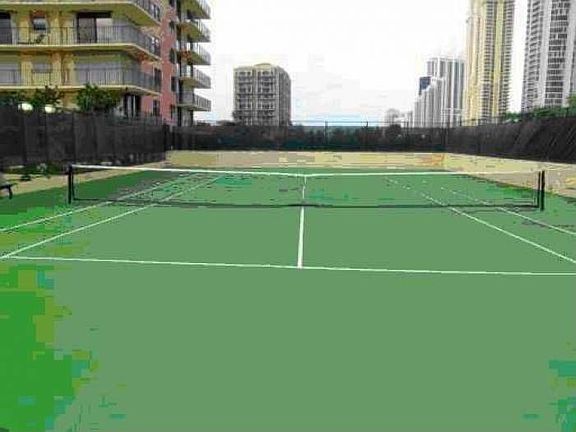 5th image of 210 174th St APT 1712