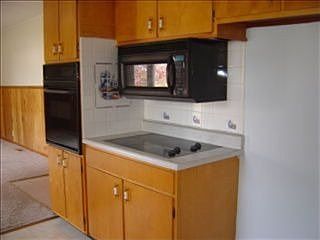 5th image of 204 W Fairlane Dr