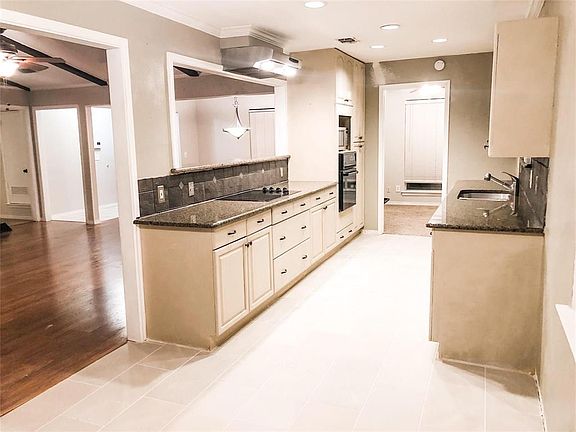 2nd image of 2713 Glencliff Dr