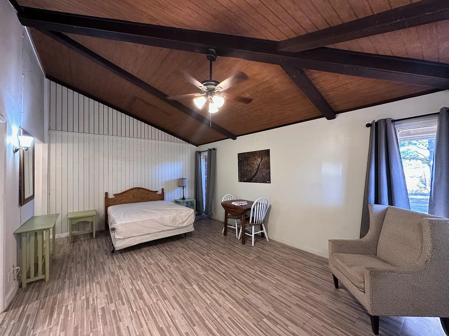1 bed, 1.0 bath, 420 sqft, $1,100 — Photo 3