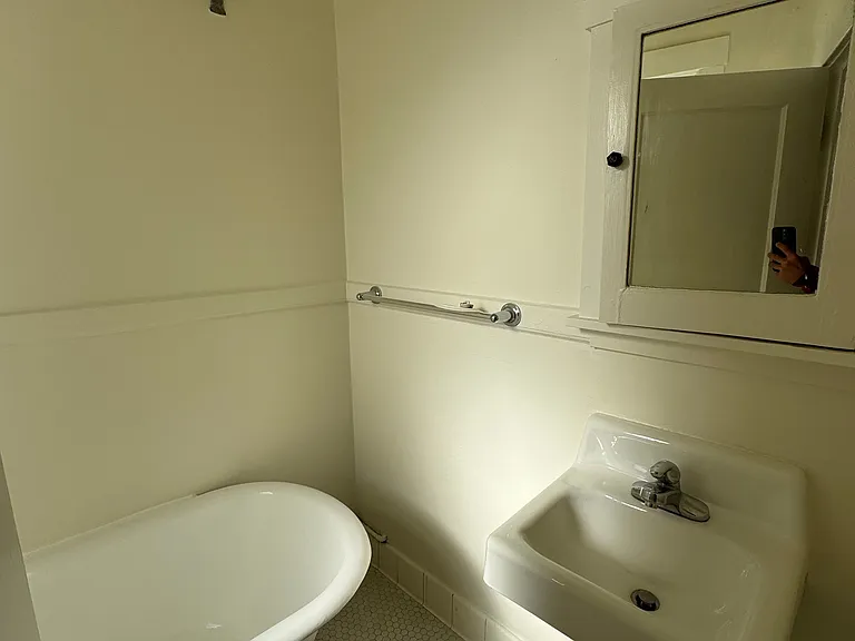 250 Irving St #9 — Photo 13