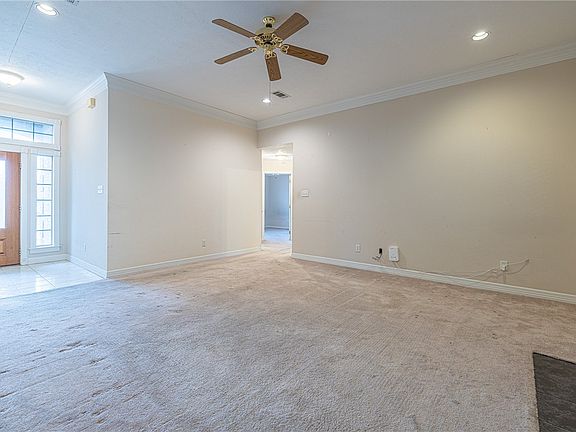 4th image of 5113 Winchester Dr