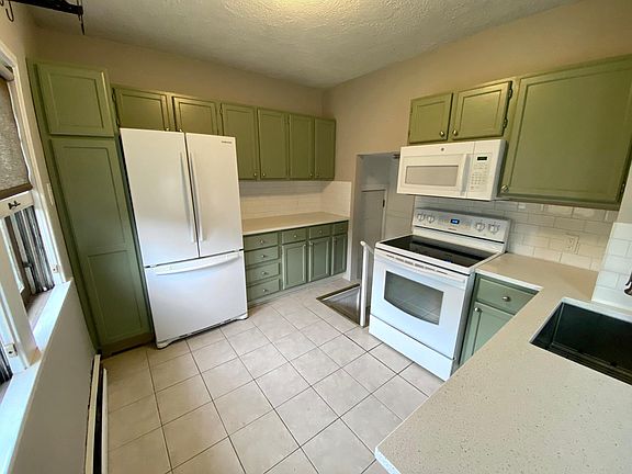 4th image of 3738 38th Ave S