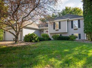 6601 Charing Bnd, Chanhassen, MN 55317