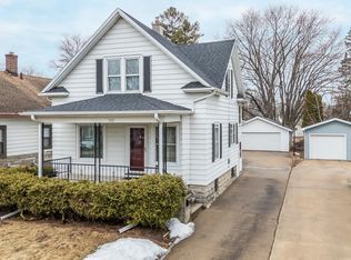 827 Bowen St, Oshkosh, WI 54901
