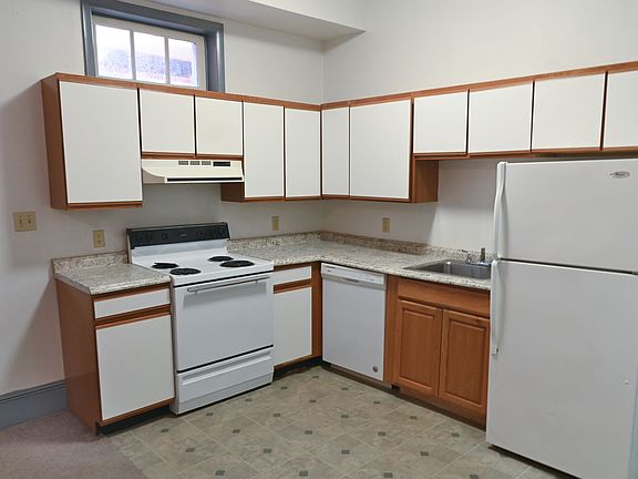3rd image of 1008 N 3rd St APT 1