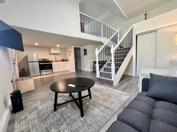 7853 Bothwell Rd #1/2, Reseda, CA 91335