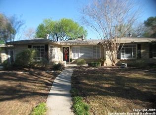 825 Burr Rd, Terrell Hills, TX 78209