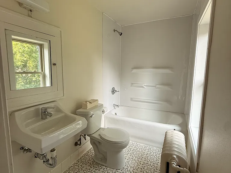 1825 Regent St #1 — Photo 10