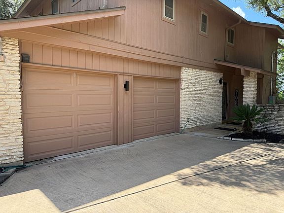 2nd image of 9106 Rockcrest Cir #B