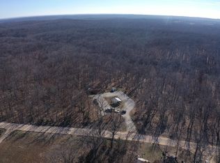 8816 Webb Rd, Versailles, MO 65084