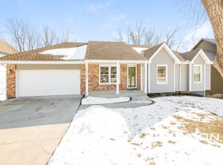 5117 NW Walden Dr, Kansas City, MO 64151