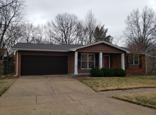 256 Village Meadow Dr, Ballwin, MO