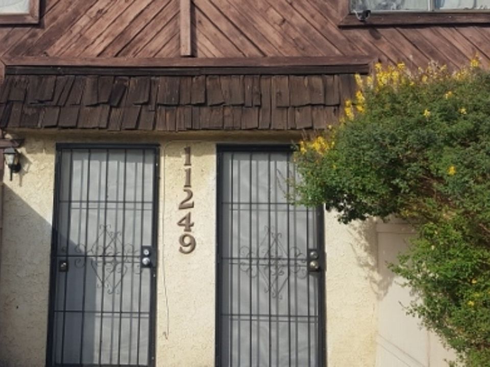 1st image of 11249 Emelita St APT 3