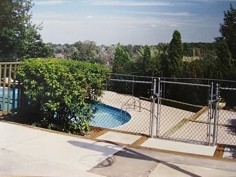 4th image of 9725 Walfran Dr