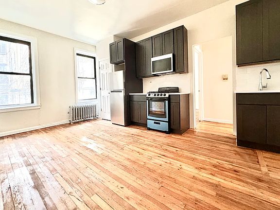 2nd image of 405 W 45th St #4H