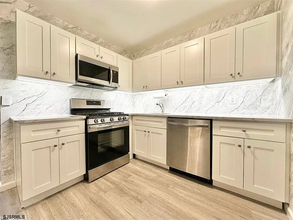 1 bed, 1.0 bath, $1,775 — Photo 4