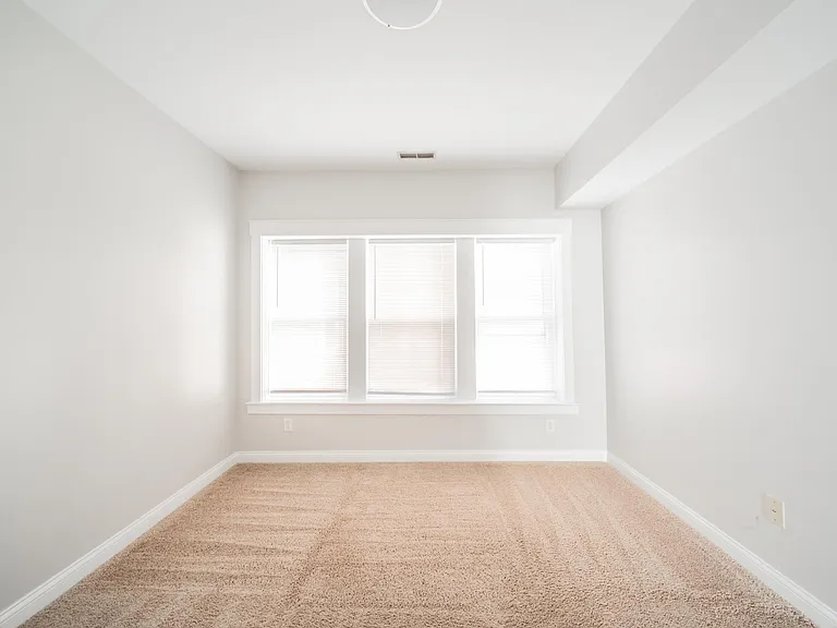 234 E 9th St #102 — Photo 7