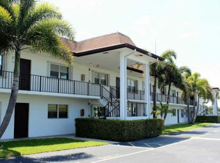 3075 Gardens East Dr APT 24, Palm Beach Gardens, FL 33410