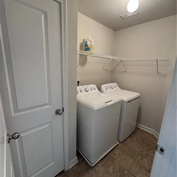 2670 Maple Leaf Ter — Photo 11