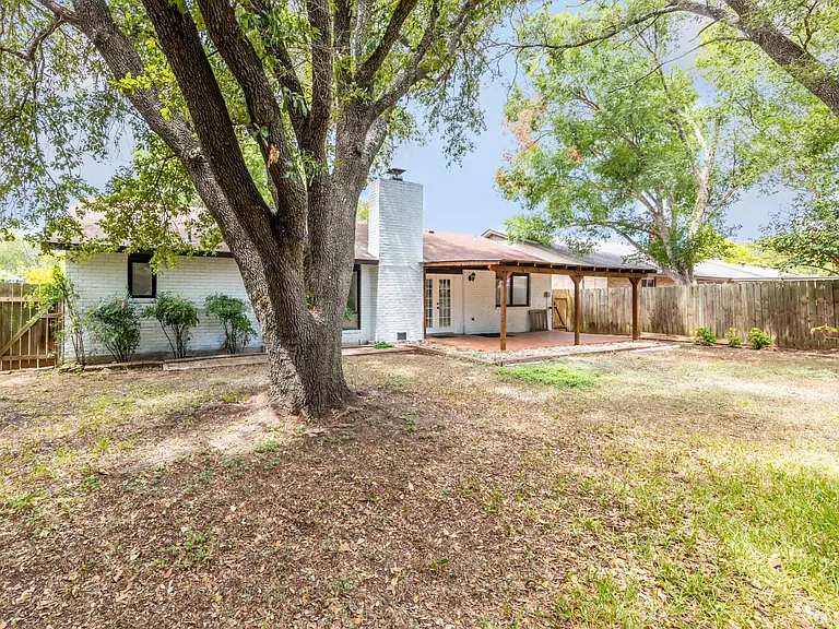 7601 W Gate Blvd — Photo 39