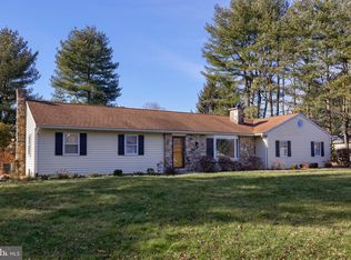 21 Bittersweet Dr, Hershey, PA 17033