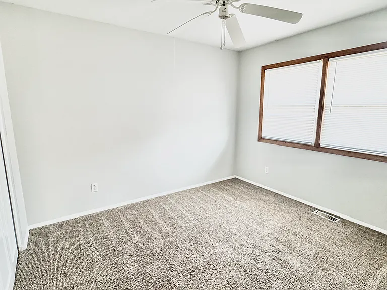 2929 Lewis Ln — Photo 8