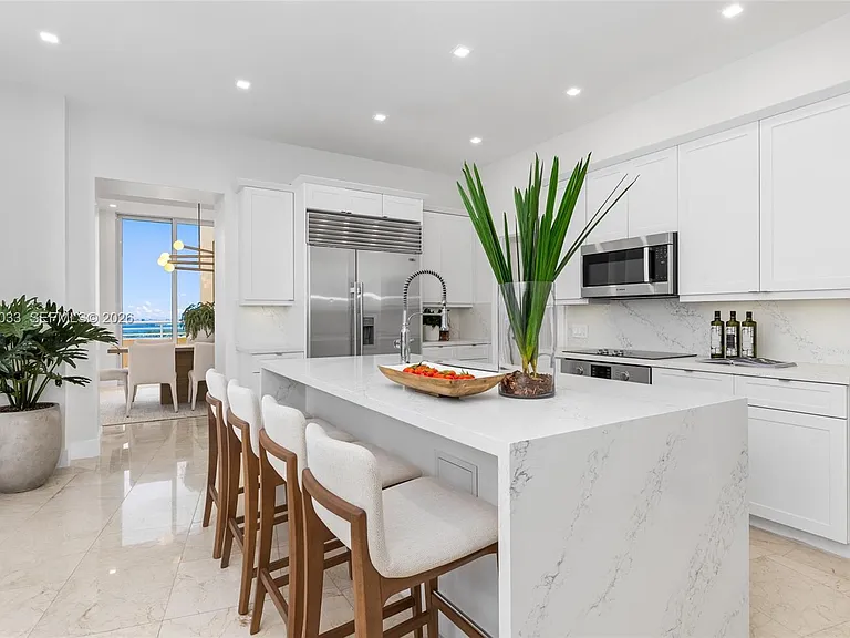 808 Brickell Key Dr #3901 — Photo 17