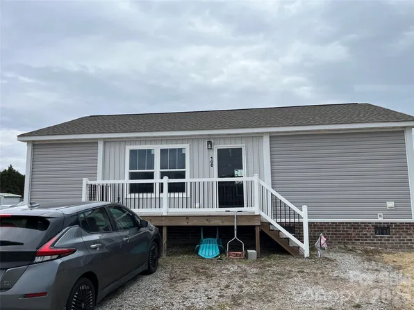 100 Amber Ct, Whitakers, NC 27891