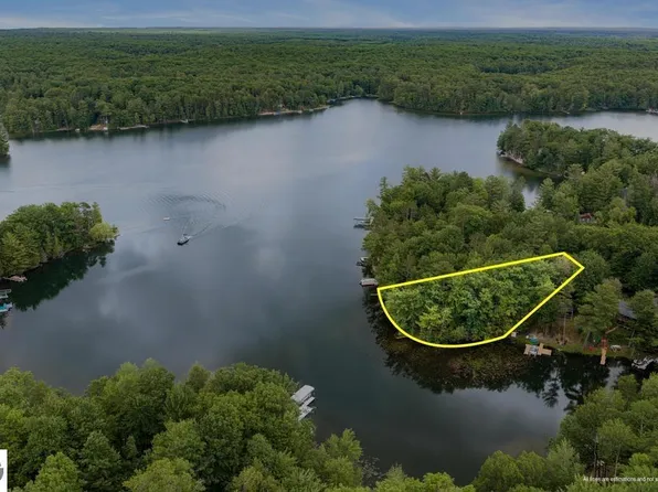 4323 Balsam Cir, Traverse City, MI 49696