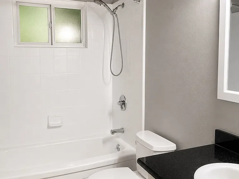 Wellsbury Apartment Homes — Photo 23