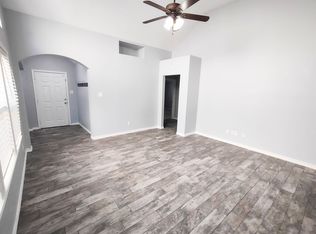 8929 Holliday Ln, Aubrey, TX 76227