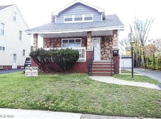 3922 Grosvenor Rd, South Euclid, OH 44118