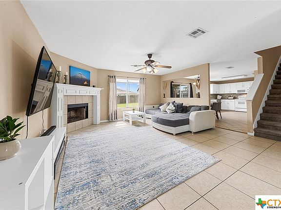 2nd image of 2906 Lantana Dr