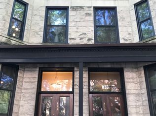 835 W Buckingham Pl APT 3, Chicago, IL 60657