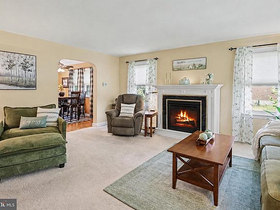 5th image of 107 Cameron Dr
