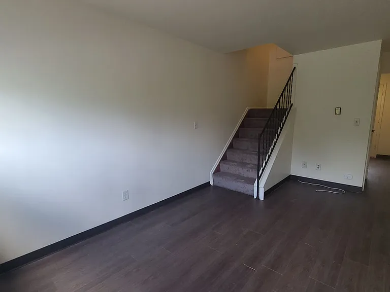 3999 Canal St — Photo 16