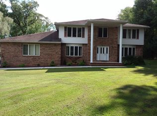 2 Witches Hollow Rd, Millstone Township, NJ 08535