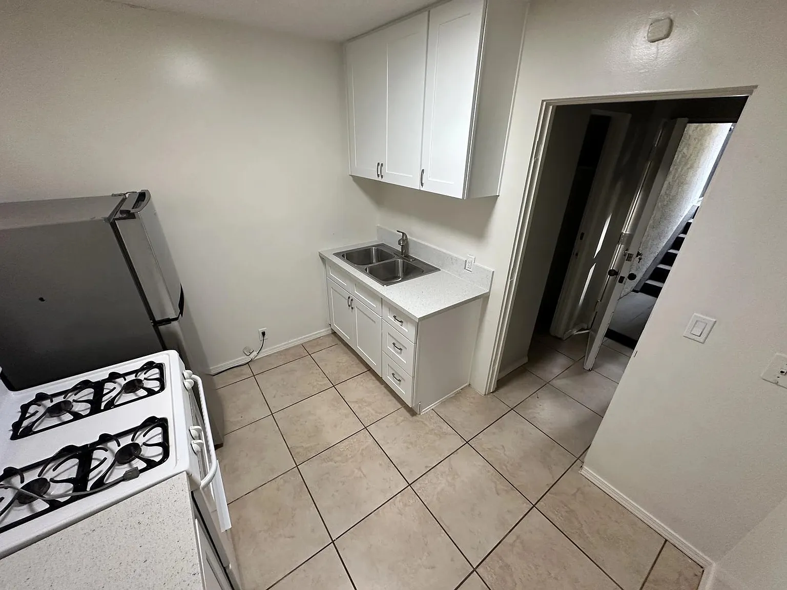 1 bed, 1.0 bath, $1,995 — Photo 2