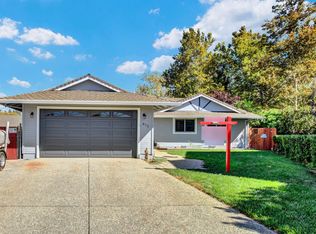 815 Royal Elf Ct, Dixon, CA 95620