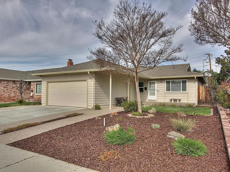 1st image of 223 Belden Dr