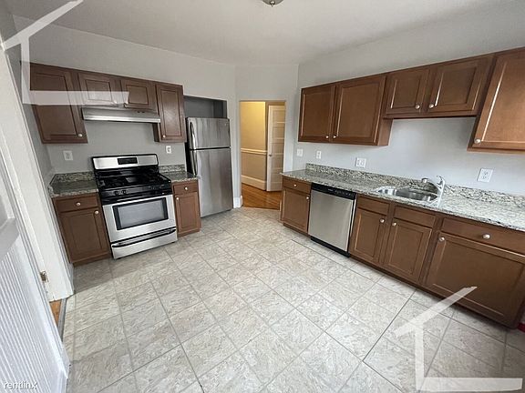 12 Pleasant St. #3 Cambridge (Central Square) Unit Photo 8