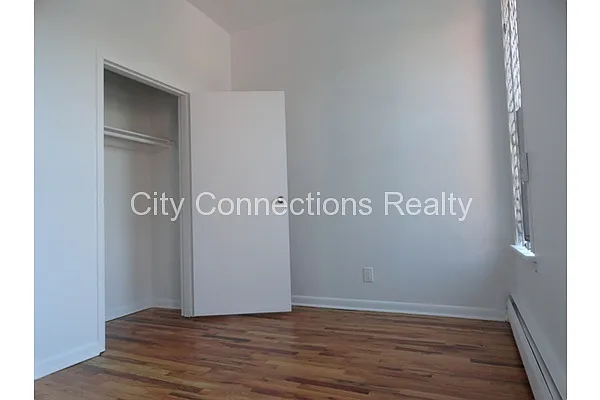 Rented by City Connections Realty | media 11