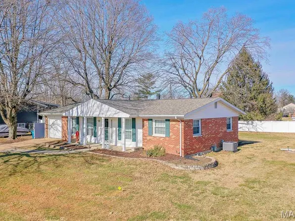 5 Weigela Ct, Swansea, IL 62226