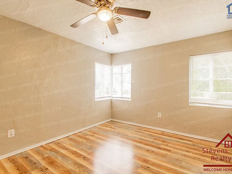 1303 NW Taylor Ave — Photo 15